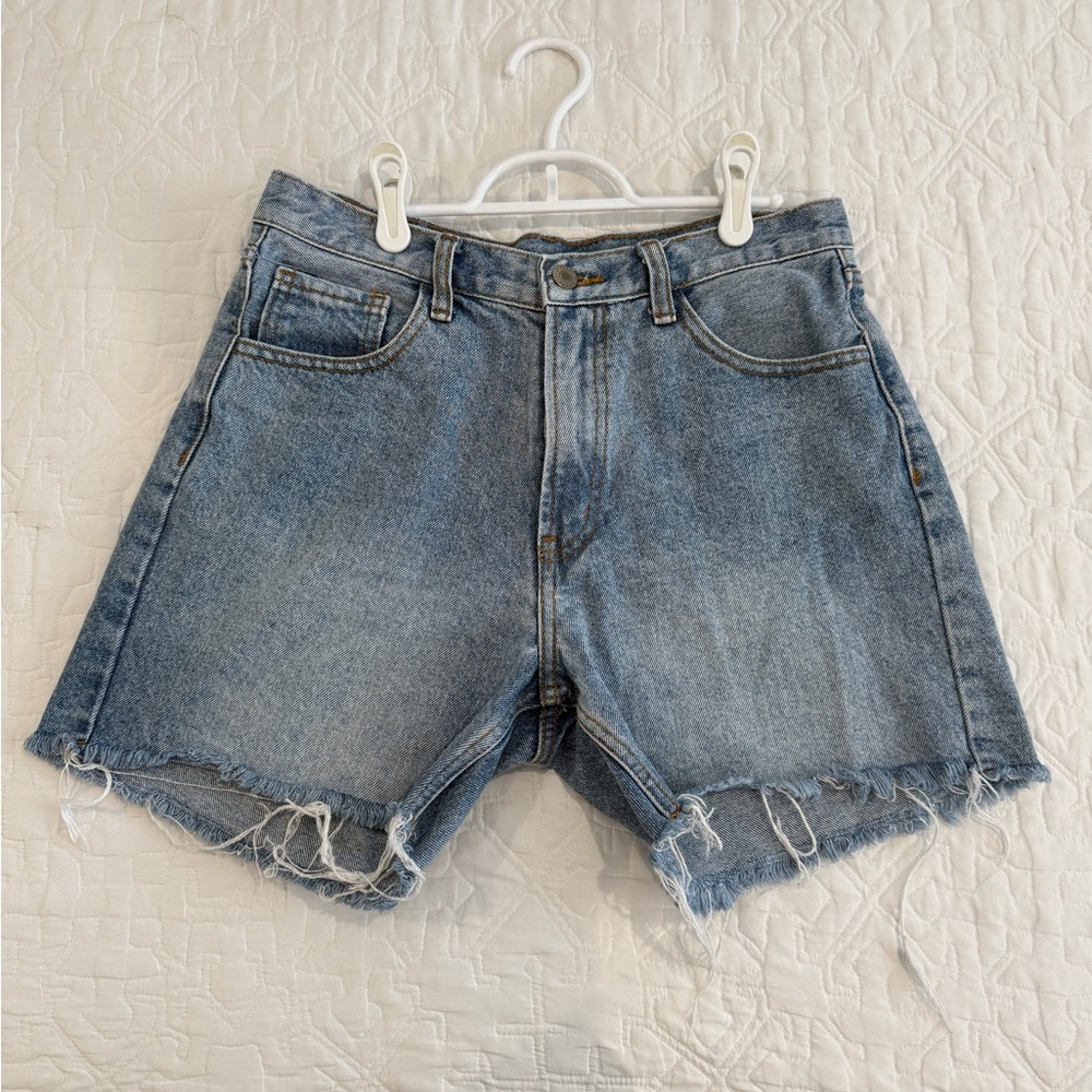 PacSun (J. Galt) Mid-Rise Mid-thigh Denim Short